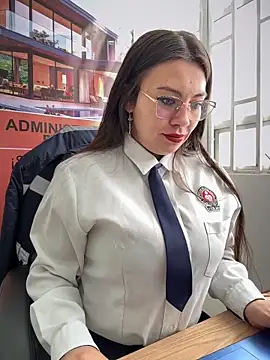 LIZ-06  online show from November 12, 2025, 1:44 pm