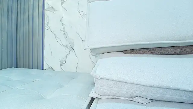Snapshot of Franchesca_De_Luca chatting on February 23, 2025, 2:07 am Franchesca De Luca online show from February 23, 2025, 2:07 am