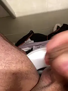 FabioF698 online show from February 4, 2025, 6:49 pm