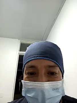 Snapshot of yaz_guzman chatting on December 6, 2024, 2:57 am yaz guzman online show from December 6, 2024, 2:57 am