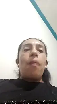 Snapshot of yaz_guzman chatting on December 15, 2024, 11:09 pm yaz guzman online show from December 15, 2024, 11:09 pm