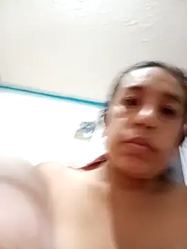 Snapshot of yaz_guzman chatting on December 16, 2024, 5:17 am yaz guzman online show from December 16, 2024, 5:17 am