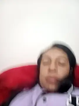 Snapshot of yaz_guzman chatting on December 22, 2024, 11:33 am yaz guzman online show from December 22, 2024, 11:33 am