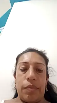 Snapshot of yaz_guzman chatting on February 6, 2025, 10:53 pm yaz guzman online show from February 6, 2025, 10:53 pm
