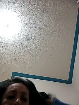 Snapshot of yaz_guzman chatting on February 13, 2025, 12:32 pm yaz guzman online show from February 13, 2025, 12:32 pm