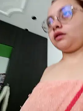 Snapshot of CURVY-HORNY chatting on January 8, 2026, 7:16 pm CURVY-HORNY online show from January 8, 2026, 7:16 pm