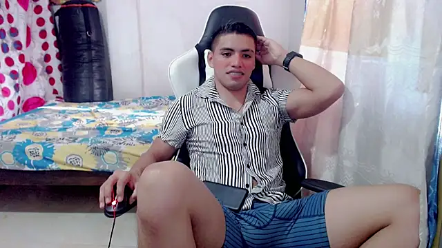 danilo302209 online show from January 23, 2025, 1:13 pm