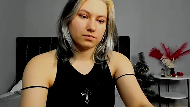 Snapshot of Bonni_Meiz chatting on December 27, 2024, 11:06 am Bonni Meiz online show from December 27, 2024, 11:06 am
