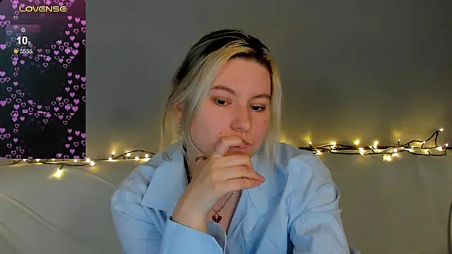 Snapshot of Bonni_Meiz chatting on February 7, 2025, 10:29 am Bonni Meiz online show from February 7, 2025, 10:29 am