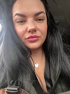 Snapshot of Amie_Hill chatting on November 12, 2025, 8:15 am Amie Hill online show from November 12, 2025, 8:15 am