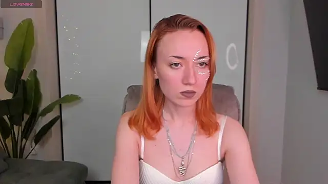 Snapshot of Maddy_Garcia chatting on January 4, 2025, 11:38 pm Maddy Garcia online show from January 4, 2025, 11:38 pm