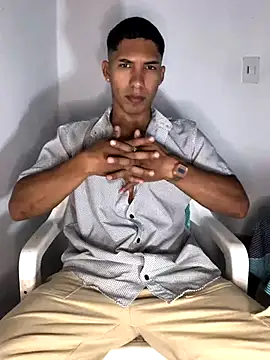 Snapshot of maximo_vega_newv chatting on October 31, 2025, 11:17 pm maximo vega newv online show from October 31, 2025, 11:17 pm