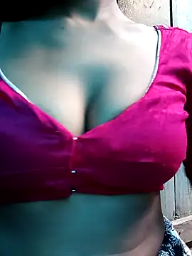 Snapshot of Kajal__Mehra chatting on September 13, 2025, 2:33 am Kajal Mehra online show from September 13, 2025, 2:33 am