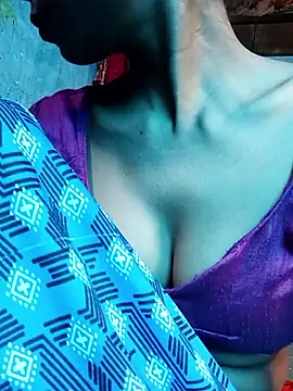 Snapshot of Kajal__Mehra chatting on September 15, 2025, 4:56 am Kajal Mehra online show from September 15, 2025, 4:56 am