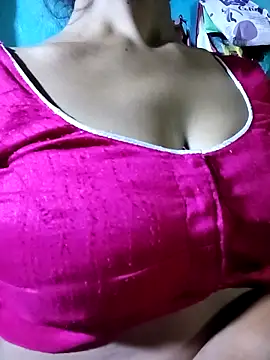 Snapshot of Kajal__Mehra chatting on September 23, 2025, 4:10 pm Kajal Mehra online show from September 23, 2025, 4:10 pm