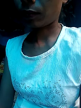 Snapshot of Kajal__Mehra chatting on October 18, 2025, 2:14 am Kajal Mehra online show from October 18, 2025, 2:14 am