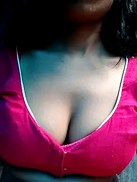 Snapshot of Kajal__Mehra chatting on November 2, 2025, 10:39 am Kajal Mehra online show from November 2, 2025, 10:39 am