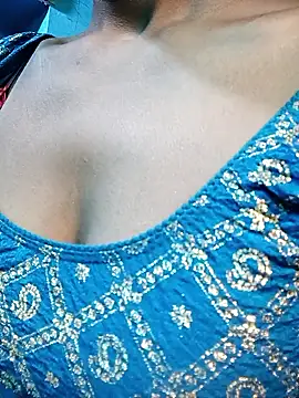 Snapshot of Kajal__Mehra chatting on November 14, 2025, 4:44 am Kajal Mehra online show from November 14, 2025, 4:44 am