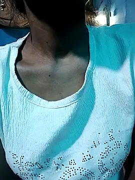 Snapshot of Kajal__Mehra chatting on November 25, 2025, 4:12 am Kajal Mehra online show from November 25, 2025, 4:12 am