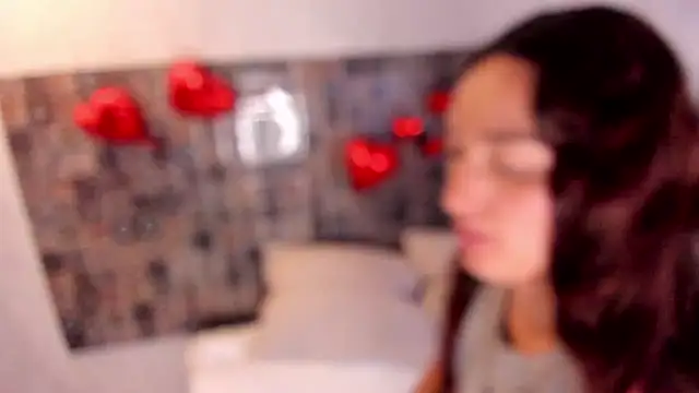 Pamela Johnsonn online show from February 2, 2025, 2:27 am