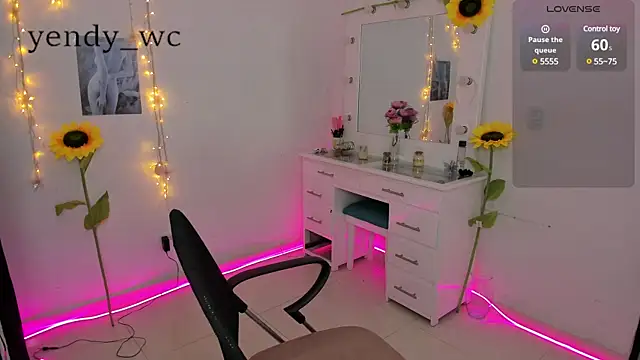 yendywc online show from January 16, 2025, 4:39 pm