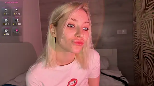 Snapshot of alexa_novak chatting on November 17, 2025, 2:50 am alexa novak online show from November 17, 2025, 2:50 am