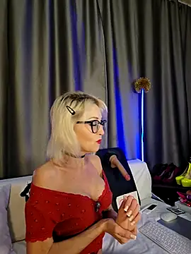 Snapshot of Milforja chatting on January 8, 2026, 7:16 pm Milforja online show from January 8, 2026, 7:16 pm