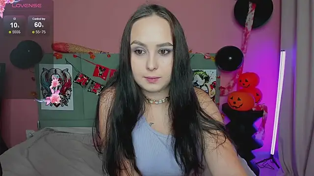 BeatriceReeves online show from October 31, 2025, 1:06 am