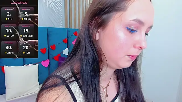 BeatriceReeves online show from May 27, 2026, 1:24 am