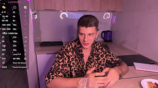 Snapshot of Walt_Enjoy chatting on November 22, 2025, 5:34 pm Walt Enjoy online show from November 22, 2025, 5:34 pm