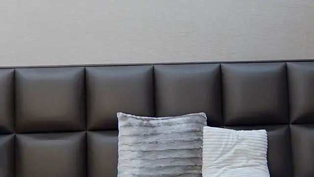 FoxyJoy online show from April 15, 2026, 4:25 pm