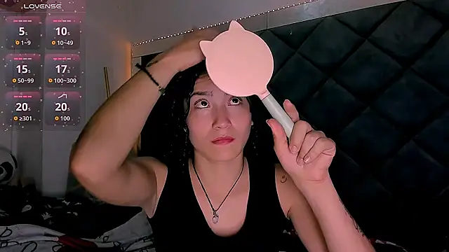 Nellyhills online show from October 29, 2025, 4:53 pm