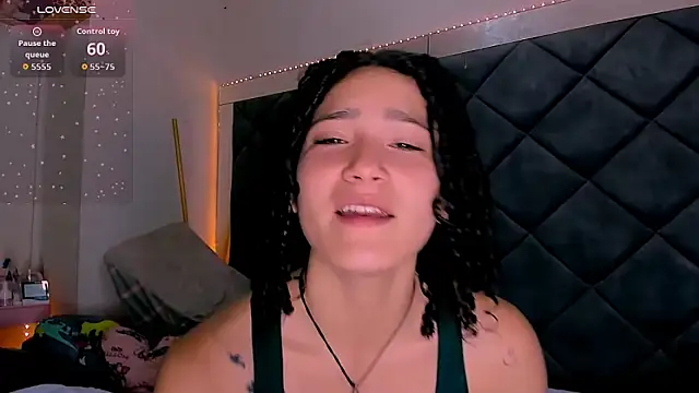 Nellyhills online show from November 2, 2025, 3:36 pm