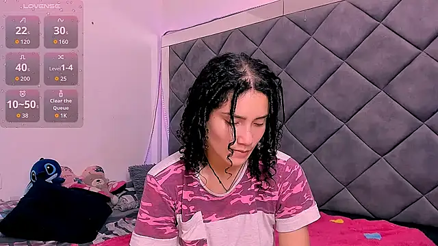 Nellyhills online show from November 15, 2025, 5:09 pm