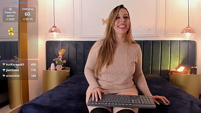 CarlaRossi  online show from March 17, 2025, 10:49 pm