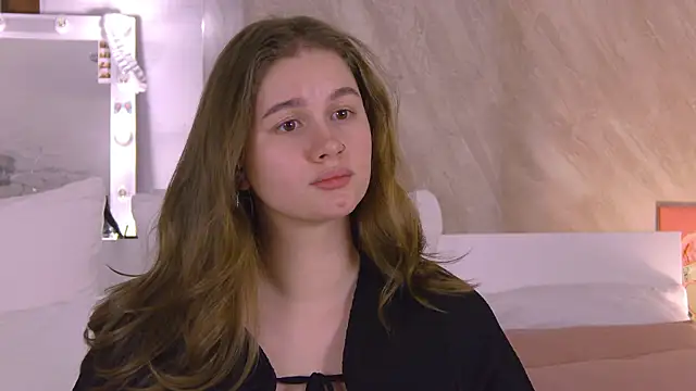 Snapshot of EllieHayes chatting on February 4, 2026, 7:42 pm EllieHayes online show from February 4, 2026, 7:42 pm