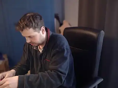 Snapshot of CuteMan33 chatting on February 1, 2026, 1:53 pm CuteMan33 online show from February 1, 2026, 1:53 pm