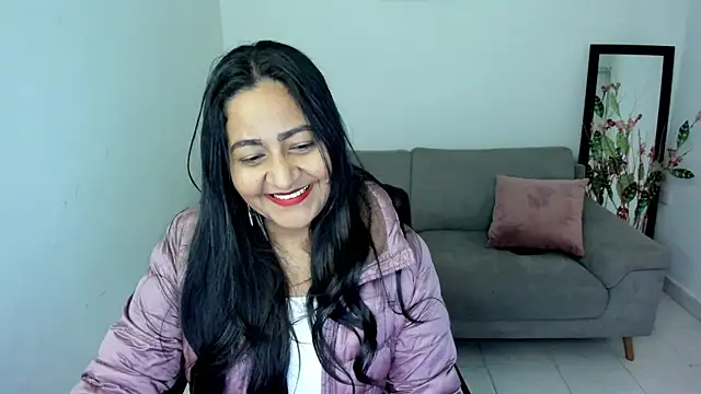 Adele Sweett online show from November 10, 2025, 10:25 am