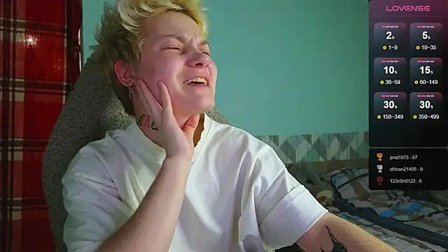 esajukyy online show from December 14, 2024, 5:58 pm