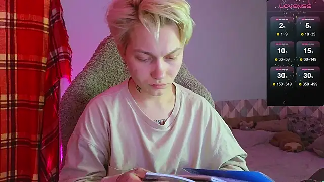 esajukyy online show from January 19, 2025, 11:56 am