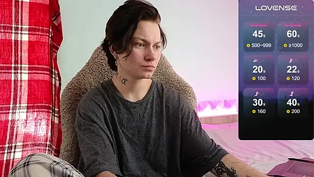 esajukyy online show from October 19, 2025, 6:47 am