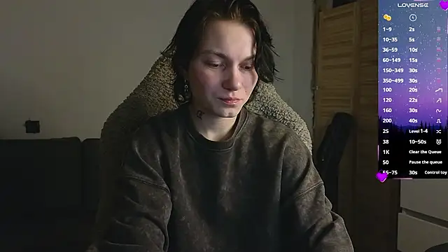 esajukyy online show from March 25, 2026, 2:01 pm