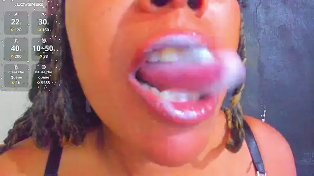 KamariaFyre online show from November 3, 2025, 8:10 pm