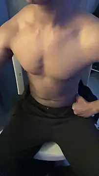 Snapshot of nick__yy chatting on November 12, 2025, 9:53 am nick yy online show from November 12, 2025, 9:53 am