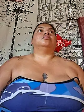 chubby sexy big tits online show from November 6, 2025, 12:50 pm