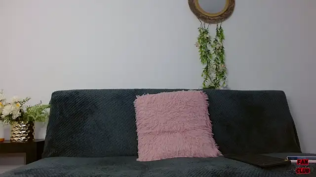 Snapshot of Kendal_Mosk chatting on November 27, 2025, 2:30 pm Kendal Mosk online show from November 27, 2025, 2:30 pm