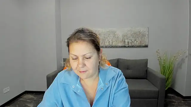 Snapshot of Milana_Blake chatting on December 11, 2024, 9:41 am Milana Blake online show from December 11, 2024, 9:41 am
