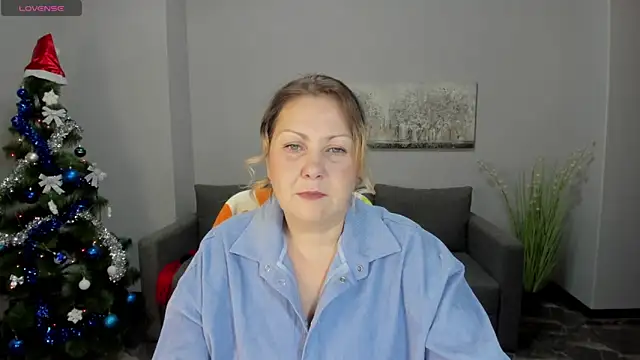 Snapshot of Milana_Blake chatting on January 2, 2025, 12:46 pm Milana Blake online show from January 2, 2025, 12:46 pm