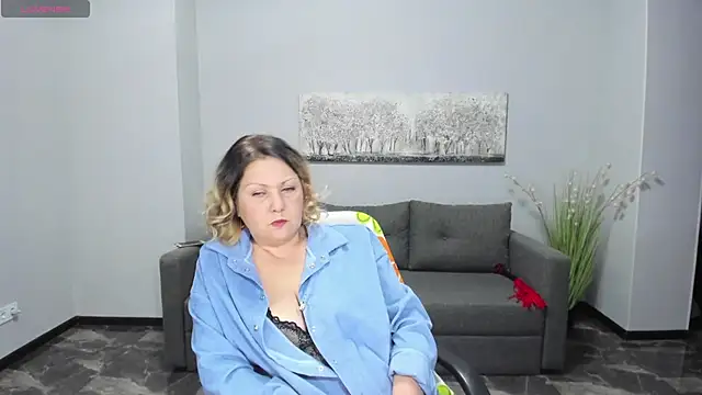 Snapshot of Milana_Blake chatting on January 13, 2025, 5:12 pm Milana Blake online show from January 13, 2025, 5:12 pm
