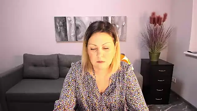 Snapshot of Milana_Blake chatting on February 5, 2025, 6:56 am Milana Blake online show from February 5, 2025, 6:56 am
